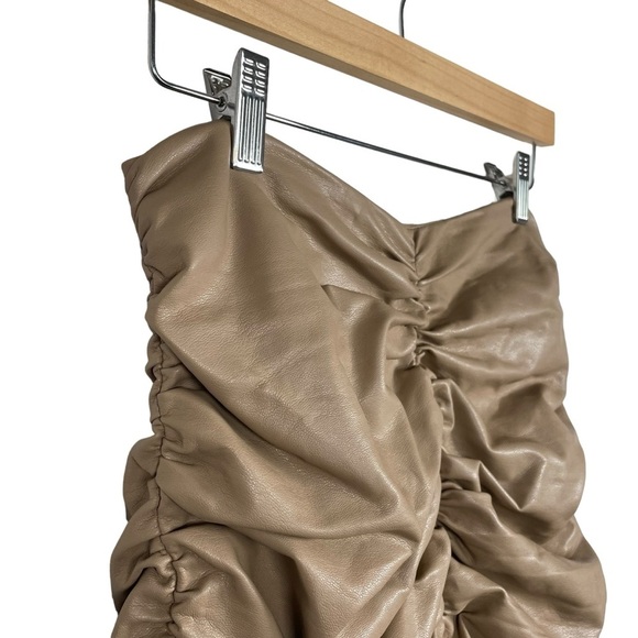 Astr The Label Leather Ruched Mini Skirt in Cappuccino Tan Size S - Picture 5 of 10